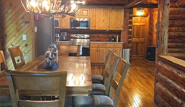 Riverfront Luxury private Cabin retreat with zipline in Plano