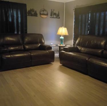 Rustic Cozy Cabin Getaway Close to Town in Gladwin
