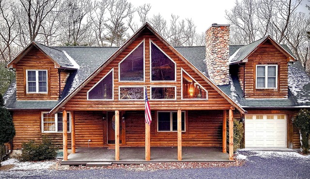 Rustic Log Cabin By Bryce Resort XL Game Room Fire Pit Pets Friendly & More in Mount Jackson