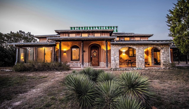 Sacred River Retreat For 12ppl in Hunt