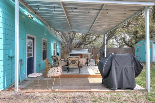 Sandy Beach Retreat in Rockport