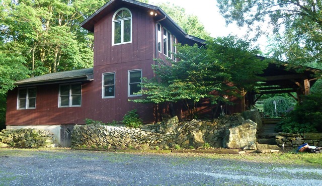 Secluded 4 acre retreat in Fairfield