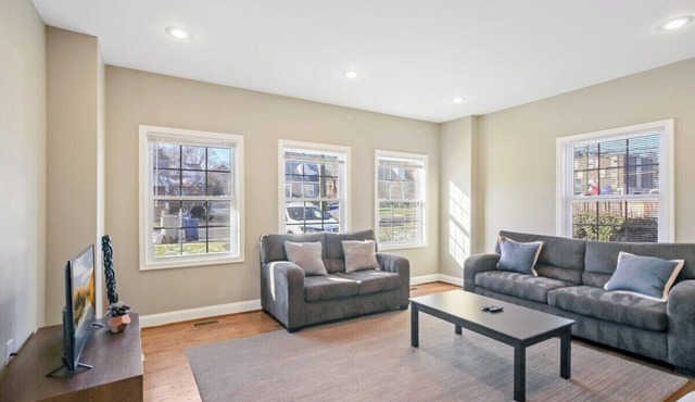 Spacious 3BR Home near Tysons and Metro | Private Yard in Falls Church