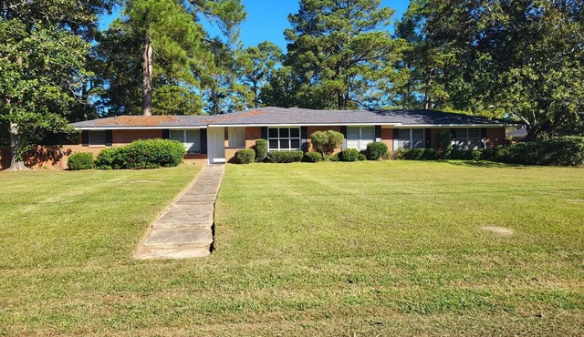 Spacious 4-bedroom house in welcoming West Monroe with AC in West Monroe