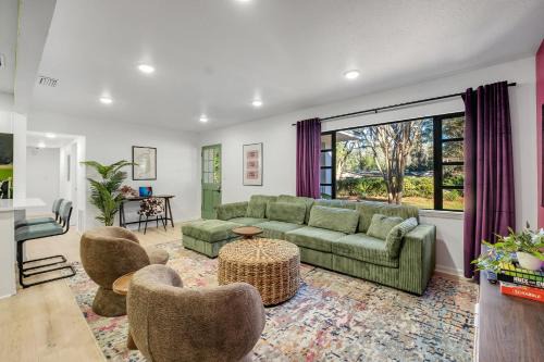Spacious 4BD - Central Stay with Backyard & Games in Tallahassee