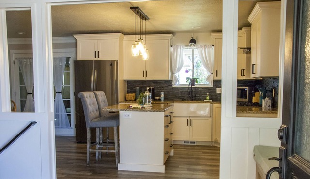 Spacious Home With Great View in Riverdale
