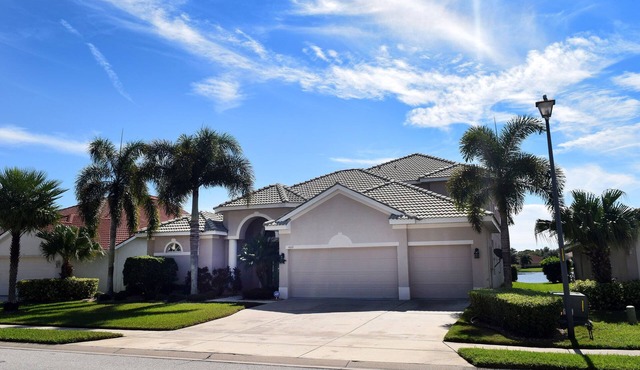Spacious Home with Sparkling Water Views in Bradenton