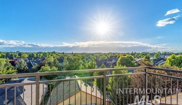 Spacious & Modern ~ Free E-Bikes ~ Pet-Friendly ~ Prime East End Location in Boise
