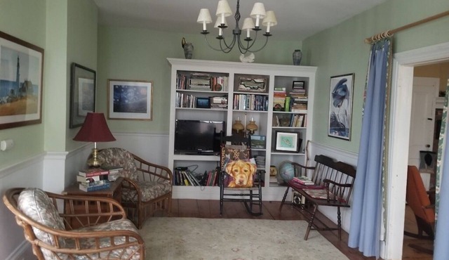 Spend summer in historic Newburyport home, walk to downtown, bike to beach. in Newburyport