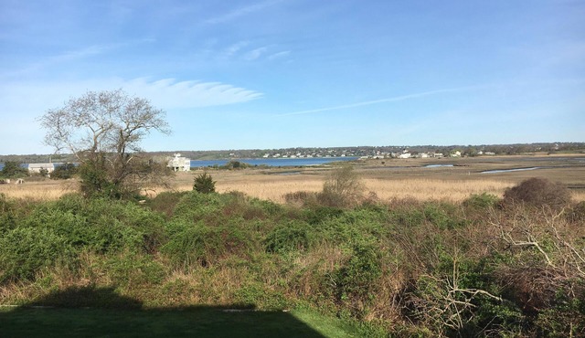 SPRING INTO SAVINGS Large Tranquil, Private Suite By The Sea, Birders Paradise in Little Compton