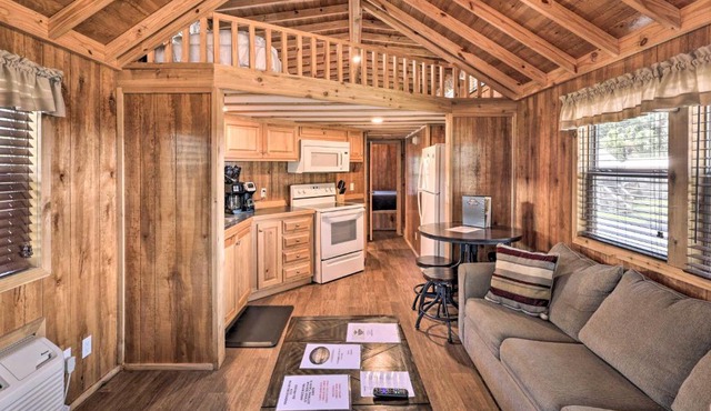 Steinhatche Cottage Unit 13 with Private Porch in Steinhatchee