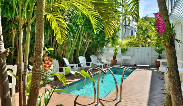 STRIPES ~ Delightful Condo w/Shared Pool in the Heart of Old Town Key West! in Key West