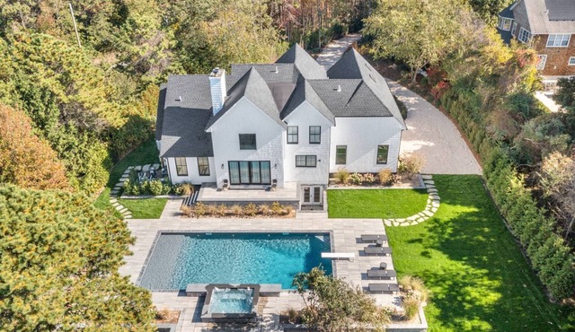 Stunning Southampton Getaway - 0.4 miles from Shinnecock Hills Golf Club in Southampton
