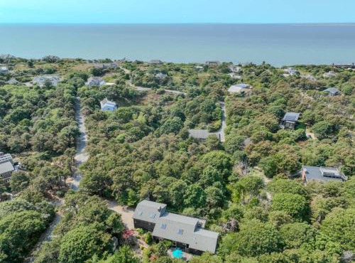 Stylistic Home and Easy Walk to the Beach in Truro