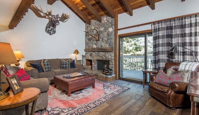 Sun Valley Resort amenities! End-Unit Townhome in Sun Valley