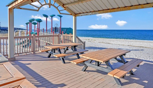 Sunset Beach House:Amazing views,Secluded,Private Beach Cottage! in Baiting Hollow