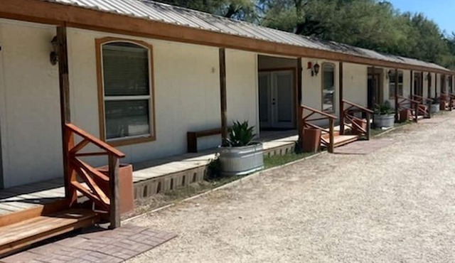 Sweet Secluded Cottage in Camp Wood, Texas in Camp Wood
