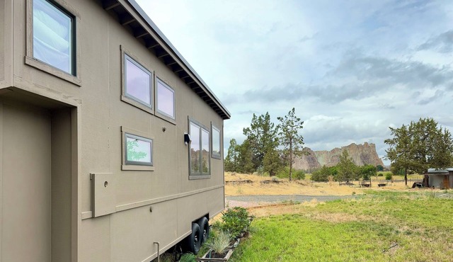Tiny home perfect base camp for Smith Rock State Park & Deschutes Co. in Terrebonne