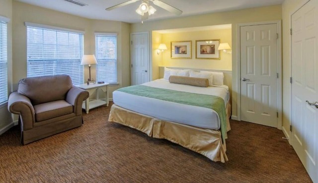 Two 2BR Villas l From Sauna to Sports Courts – Comfort & Fun for Everyone in Lee
