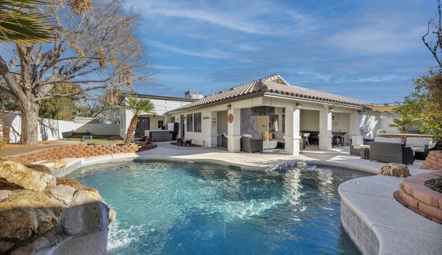 Ultimate, Central 1 Story, Pool, Hot Tub & Games in Henderson
