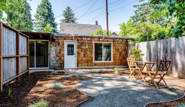 University Cottage, 2 blocks from U of O. in Eugene
