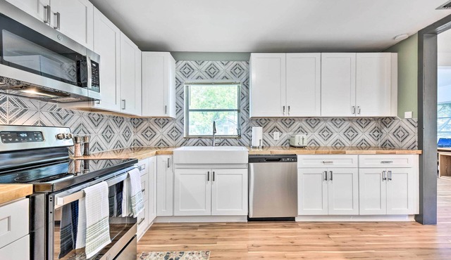 Updated Jacksonville Home < 7 Mi to Downtown! in Jacksonville