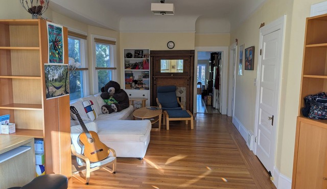 Urban Oasis spacious 2 bedroom plus separate studio in Berkeley