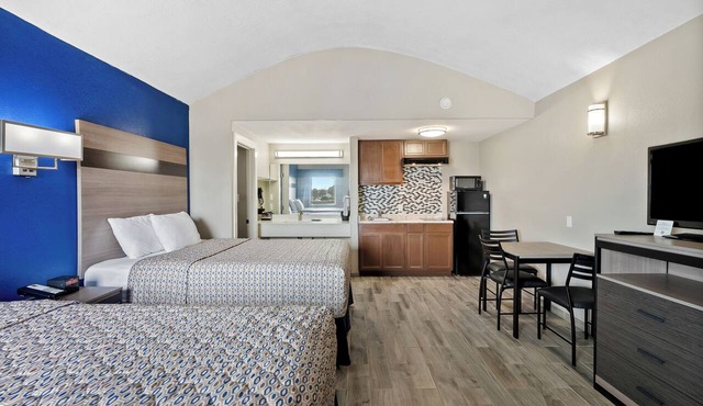 Water view, kitchen, stroll to beach, marina+ in Rockport