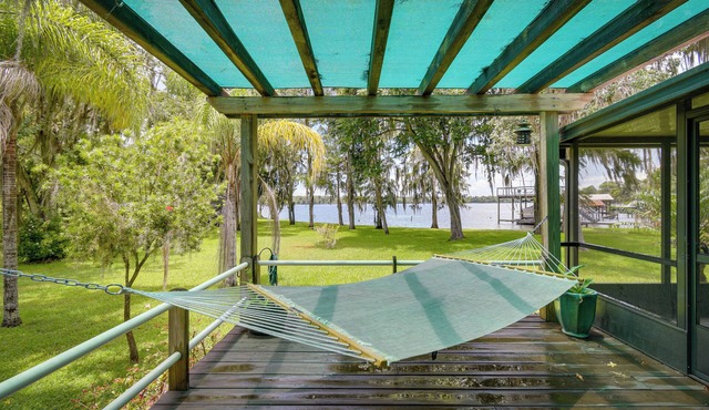 Waterfront Georgetown Retreat on Lake George! in Georgetown