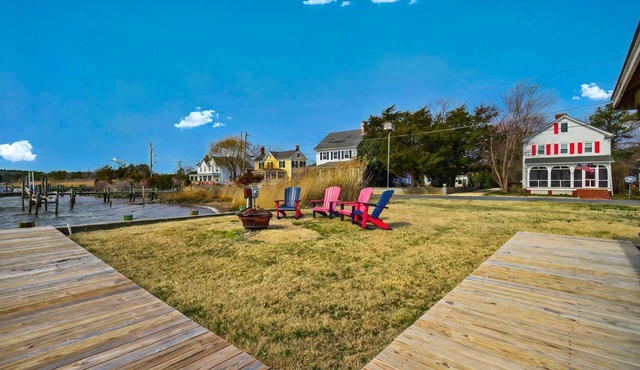 Waterfront Historic Gem w/Kayaks & Fire Pit in Quantico