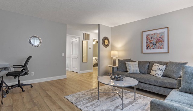 West Side Cozy Home II. Pet friendly! in Springfield