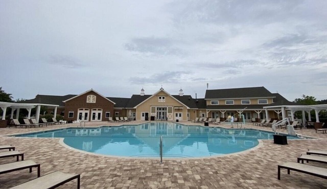 Williamsburg | Pool & Family Activities | 3BR Sleeps 10 in Williamsburg