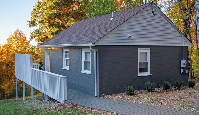 Your Peaceful Getaway in the Blue Ridge. in Bluemont