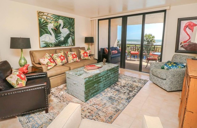 Barefoot 209 Double Balcony in St. Augustine