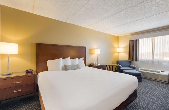Riverfront Inn 