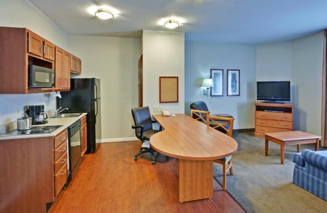 Candlewood Suites Buffalo Amherst Ihg Hotel 