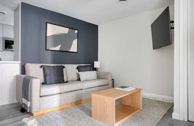 Charming North End 2BR on Salem Street by Blueground in Boston