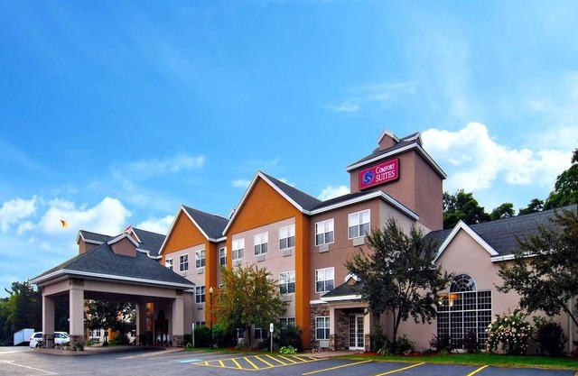 Comfort Suites in Trowbridge Park