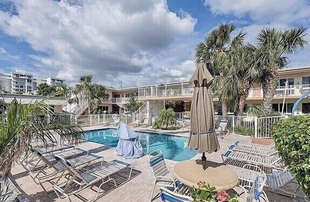 Floranada Sand Dollar in Pompano Beach