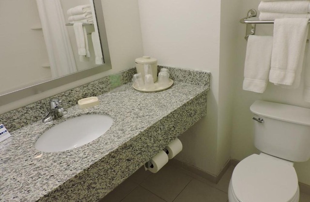 Holiday Inn Express Suites Montgomery Ihg Hotel 