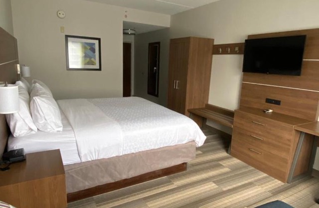 Holiday Inn Express Hotel Warrenton Ihg 