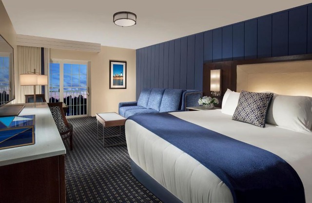Hyannis Harbor Hotel 