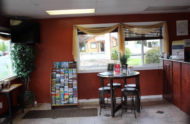 Rodeway Inn Medford 