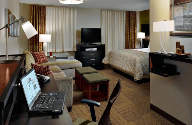 Staybridge Eau Claire Altoona Ihg Hotel 
