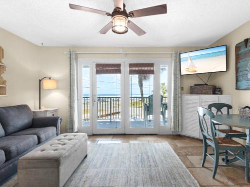 Summer Breeze Condominium 202 by Newman-Dailey in Destin