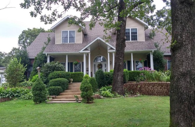 Swan Song Inn 