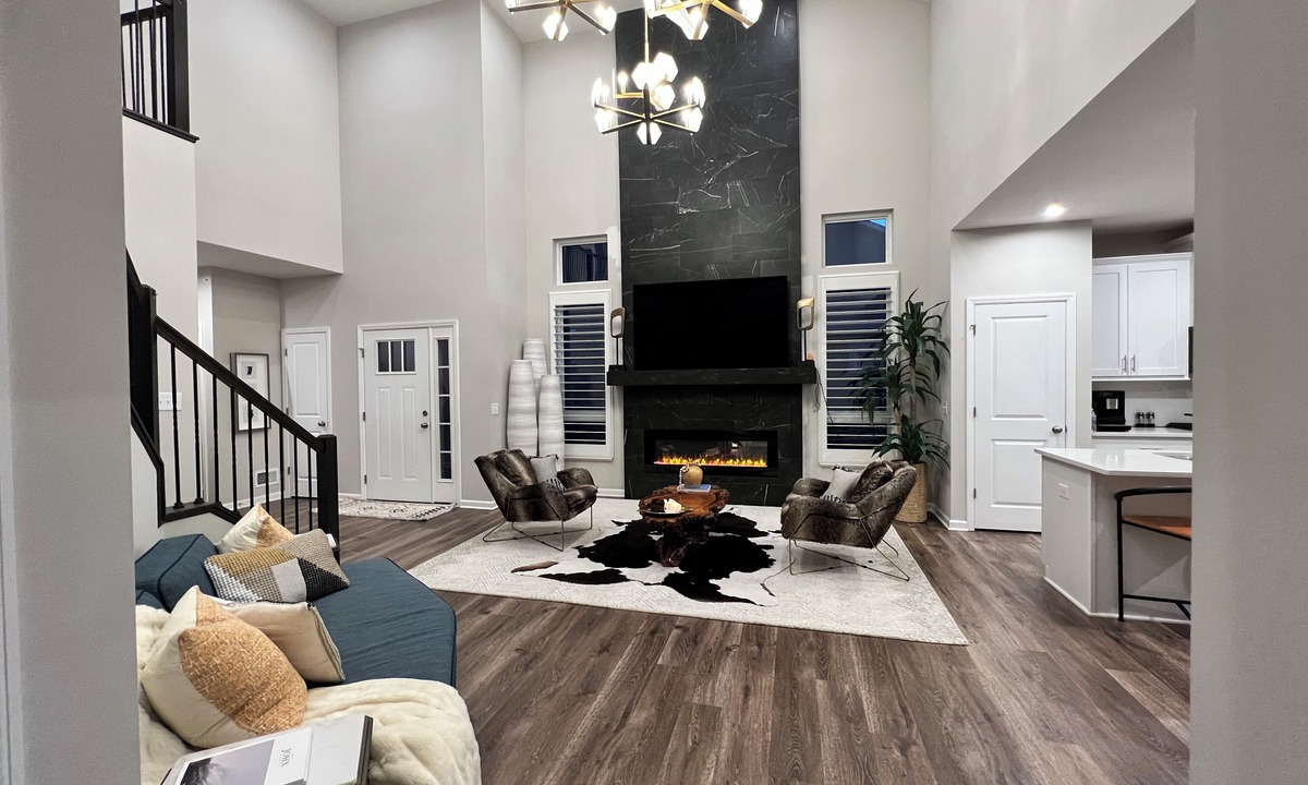 Cottage Grove House | Luxury condo in welcoming safe and warm neighborhood in Woodbury/Cottage Grove.