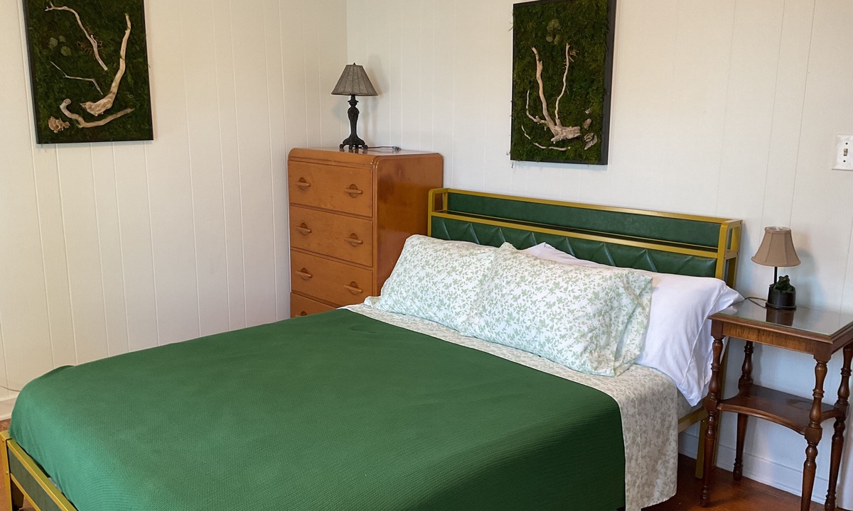 Chilton House | Charming 4 Bedroom Historic Home Centrally located in Northeastern Wisconsin