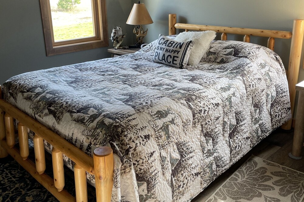 Photo of Bedroom in Custer