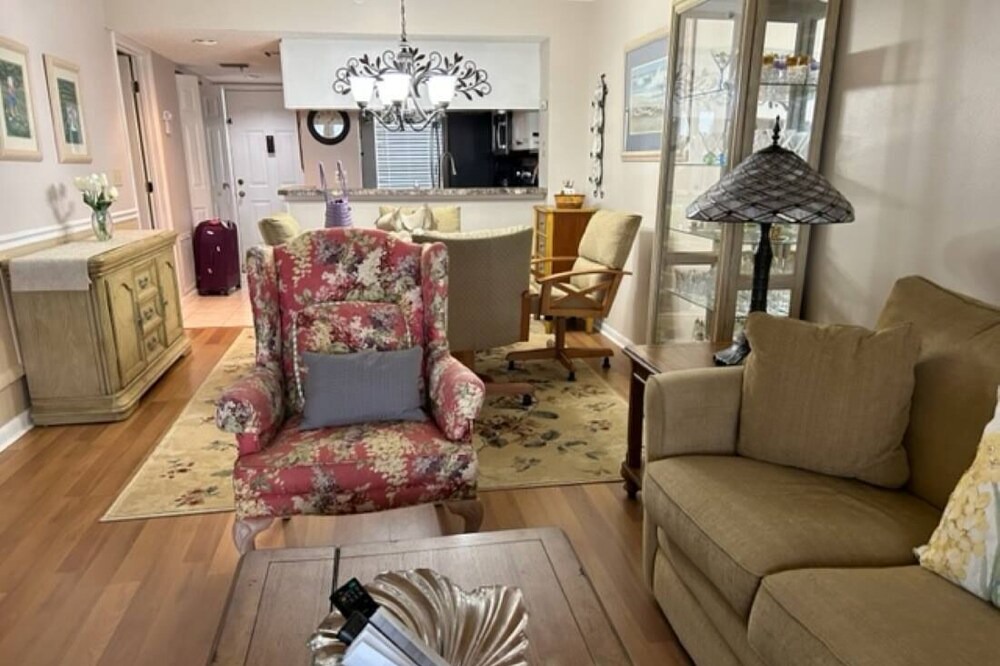 Photo of Livingroom in Plantation